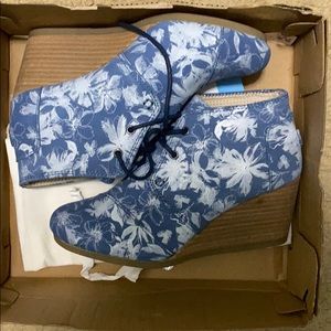 Toms booties